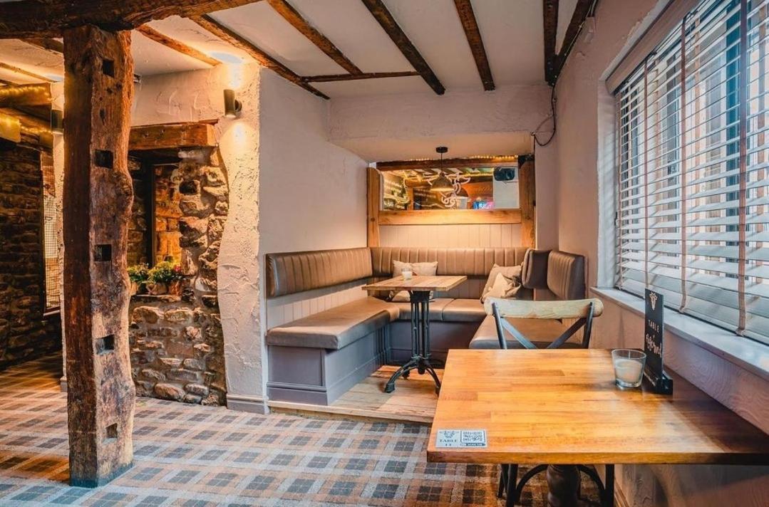 Lovely 1-Bed Loft In Newport Buitenkant foto